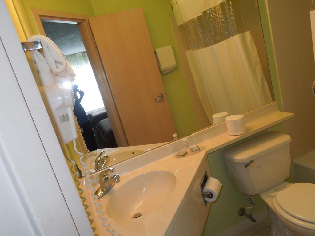 Travelodge - Cincinnati Sharonville Oda fotoğraf